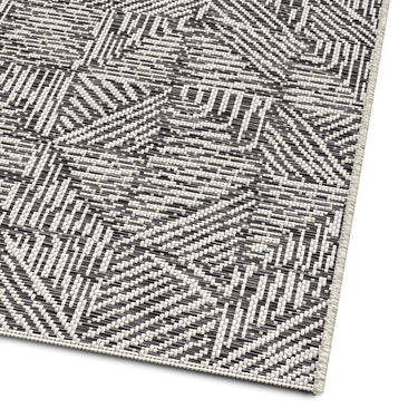 Cooney Island Labyrinth In&Outdoor Rug - Coppola Home